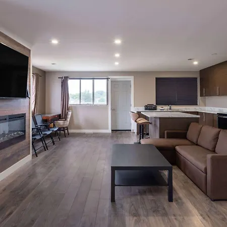 Super 8 By Wyndham Niagara Falls On